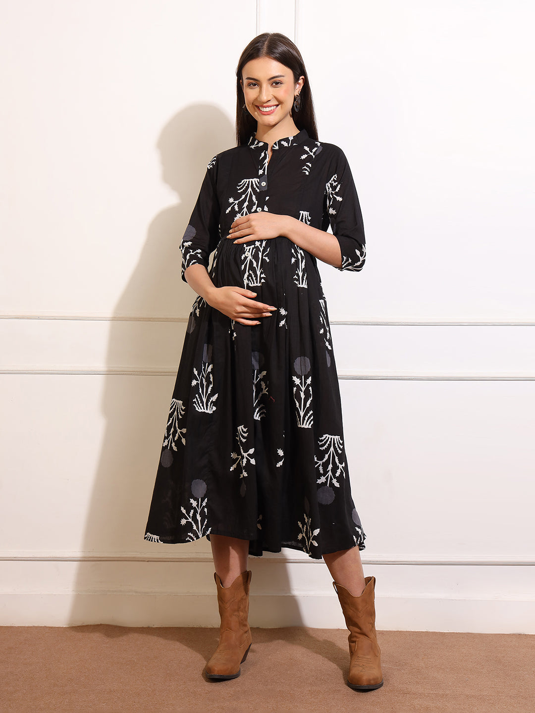 Elegant Maternity Maxi Dress – Nursing Friendly & Bump Flattering Fit