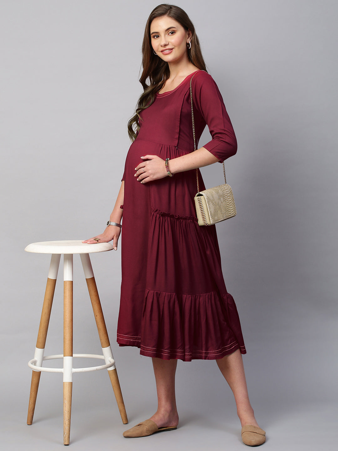 Comfy & Chic Maternity Maternity Dress – Easy Nursing with Elegant Look