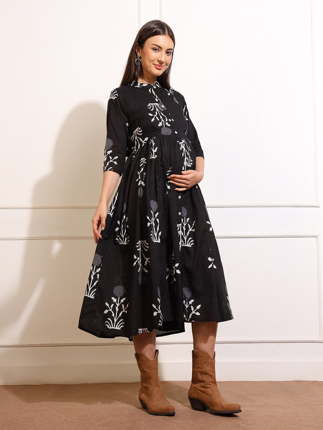 Elegant Maternity Maxi Dress – Nursing Friendly & Bump Flattering Fit