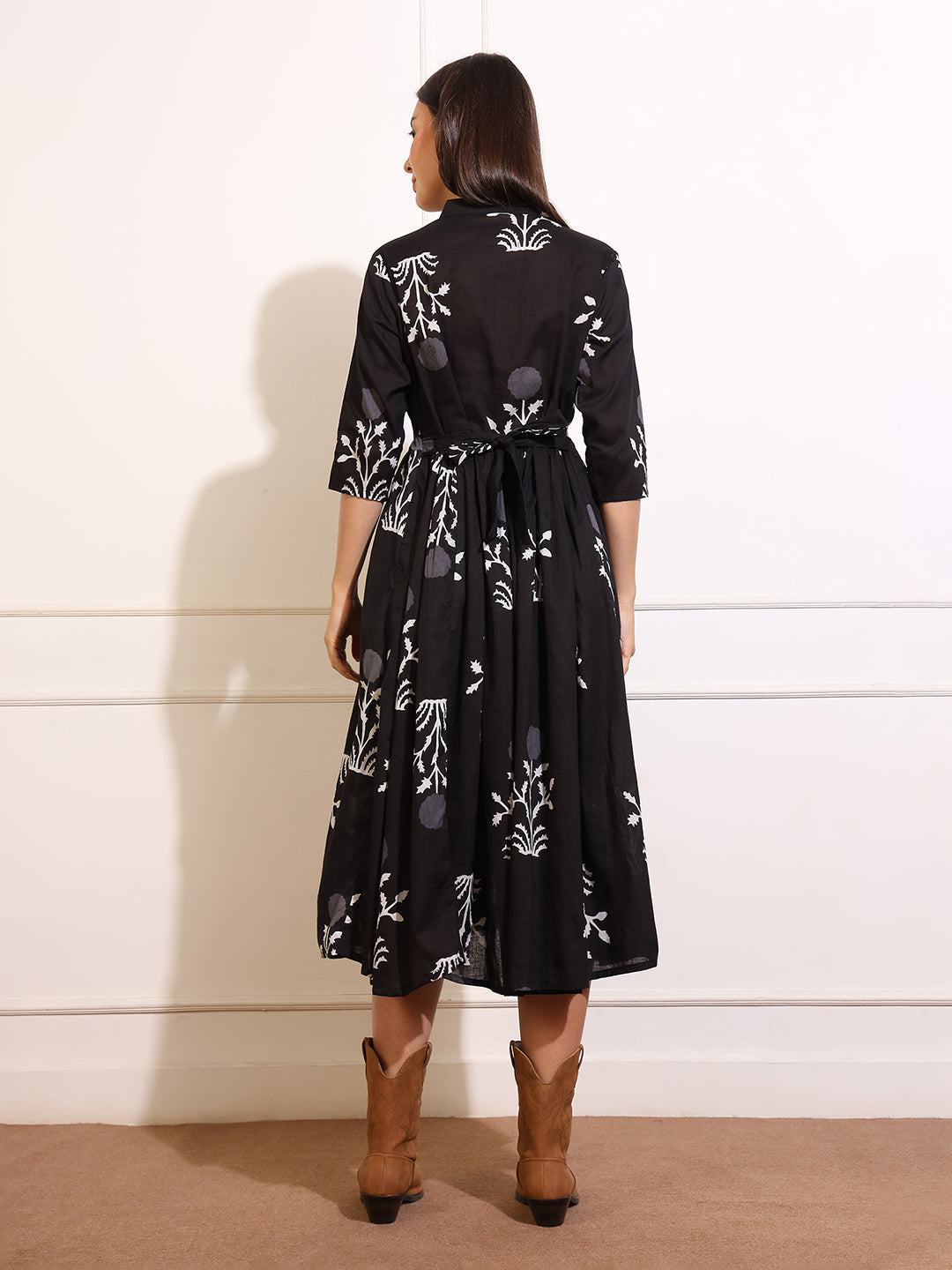 Elegant Maternity Maxi Dress – Nursing Friendly & Bump Flattering Fit