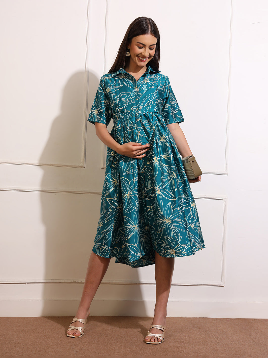 Chic Maternity & Nursing Midi Dress – Stylish Comfort for New Moms